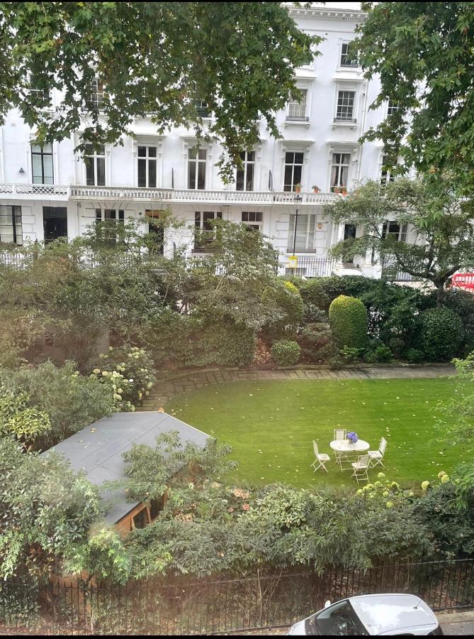 Double Room With Garden View London Exteriör bild